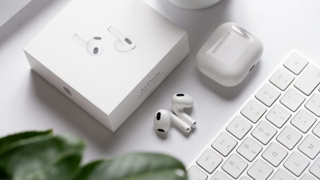 Empareja tus AirPods: ¡Descubre el truco que debes saber! 2 empareja tus airpods descubre el truco que debes saber