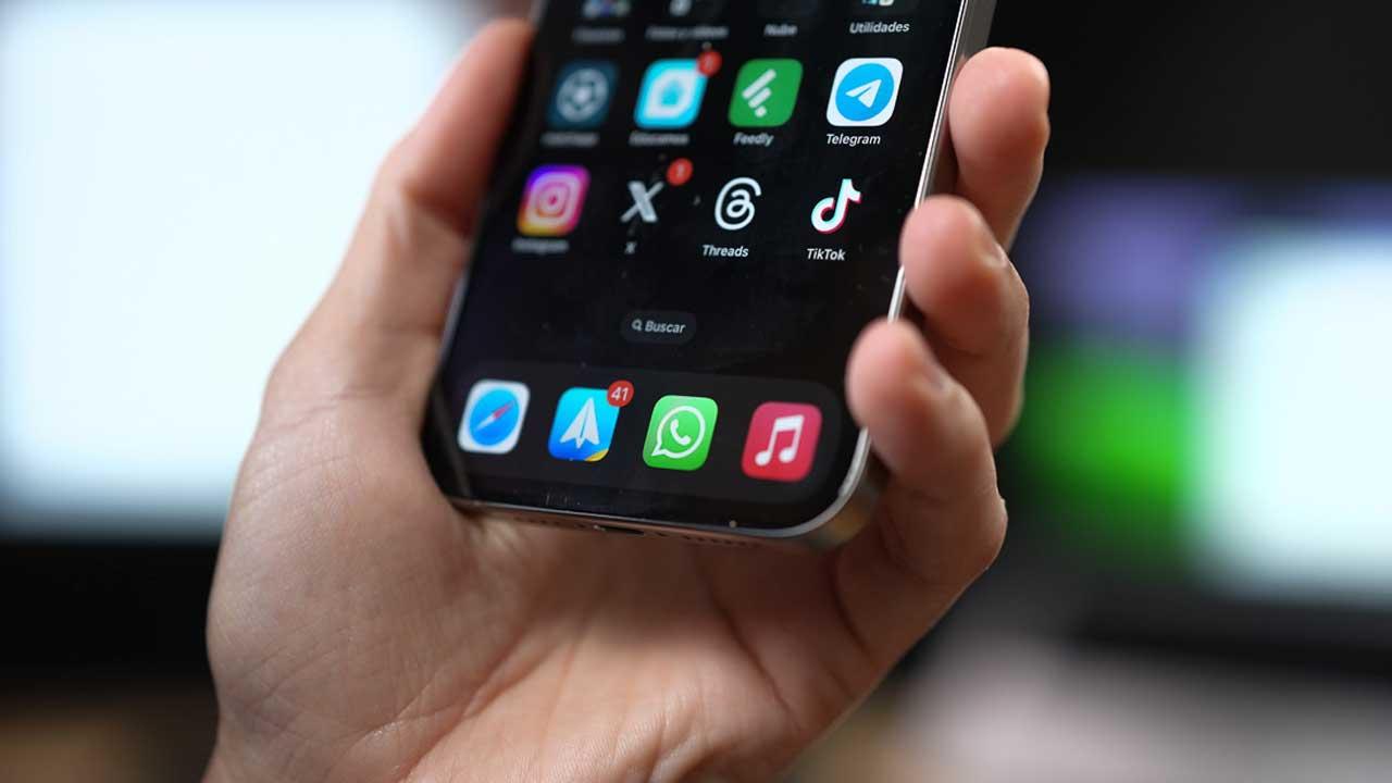 Móviles KM 0: Por qué son la OPORTUNIDAD que esperabas 2 moviles km 0 por que son la oportunidad que esperabas