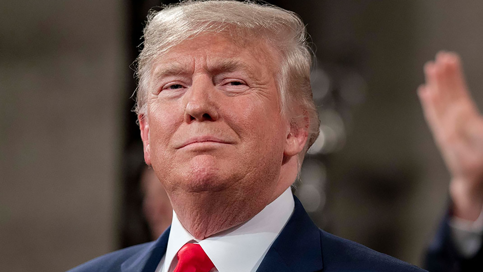 NI APPLE NI SAMSUNG: La LOCURA de Trump que IMPACTA a TODOS 2 ni apple ni samsung la locura de trump que impacta a todos