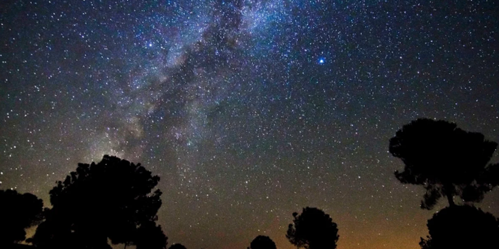 perseidas 2025 descubre donde verlas en espana