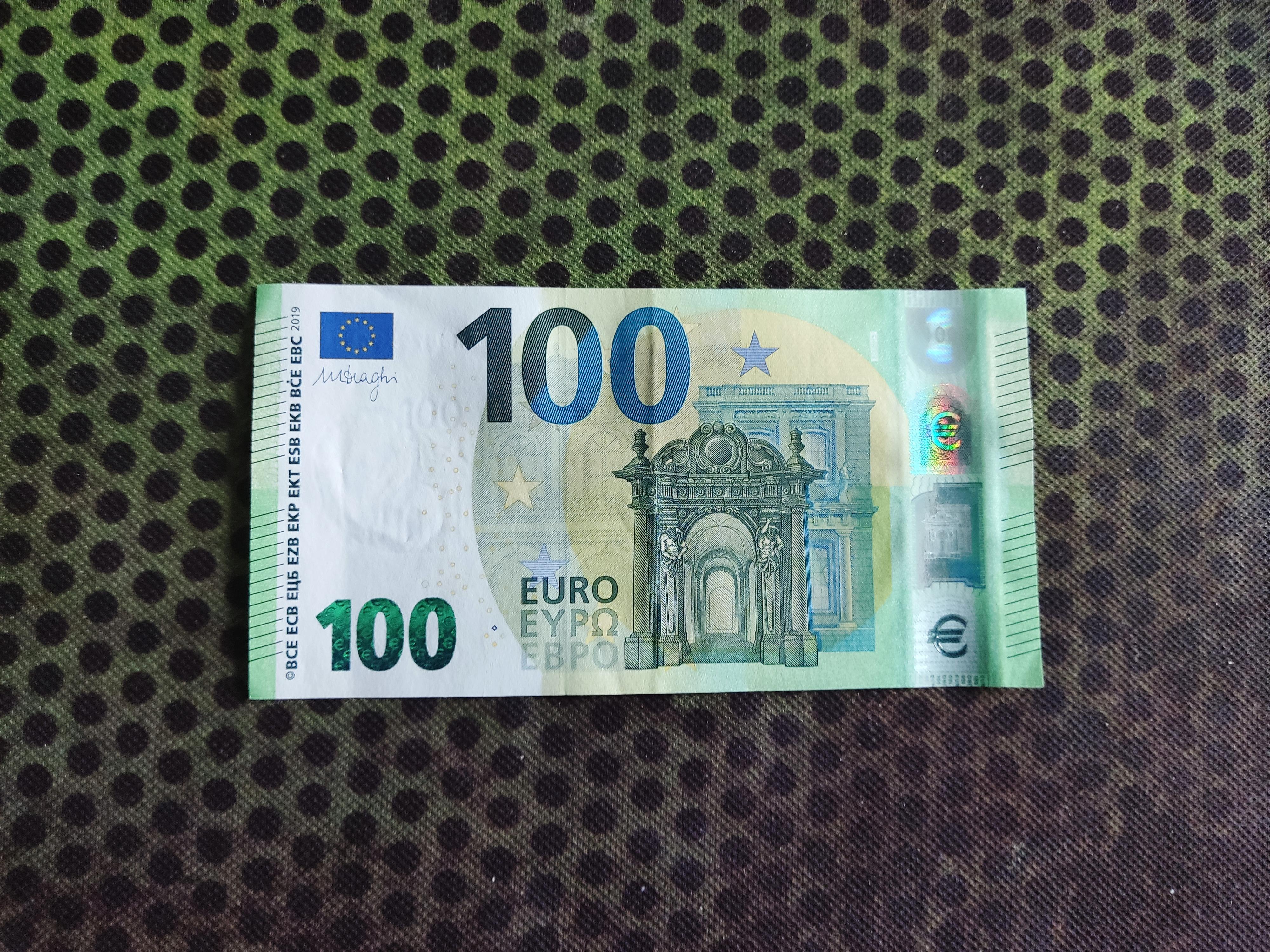 por que prohiben billetes de 100 euros en restaurantes