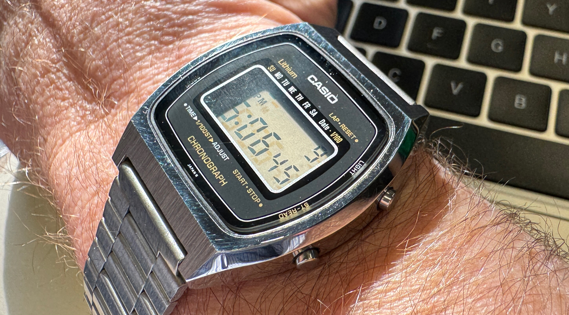Transforma tu Apple Watch con el toque vintage de Casio 2 transforma tu apple watch con el toque vintage de casio