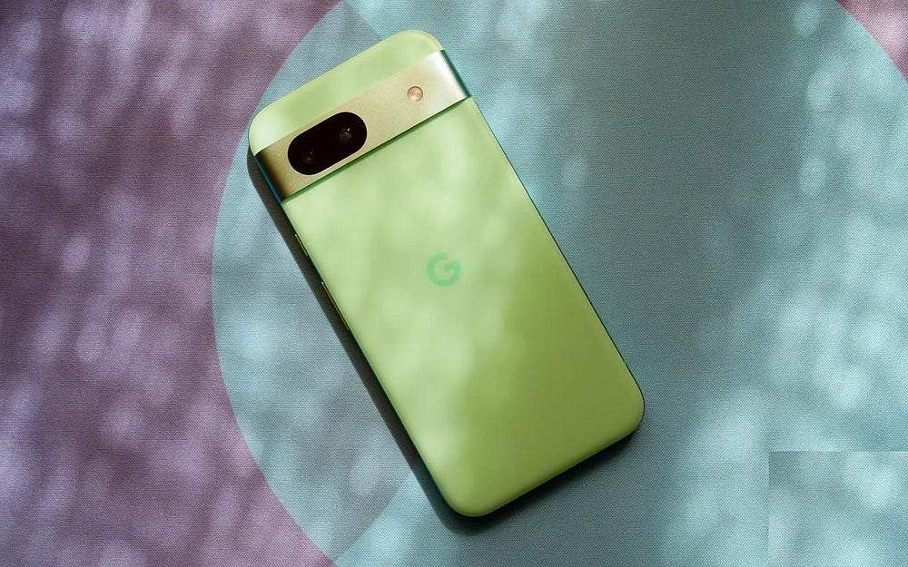 vale la pena el pixel 8a despues de un ano descubrelo aqui